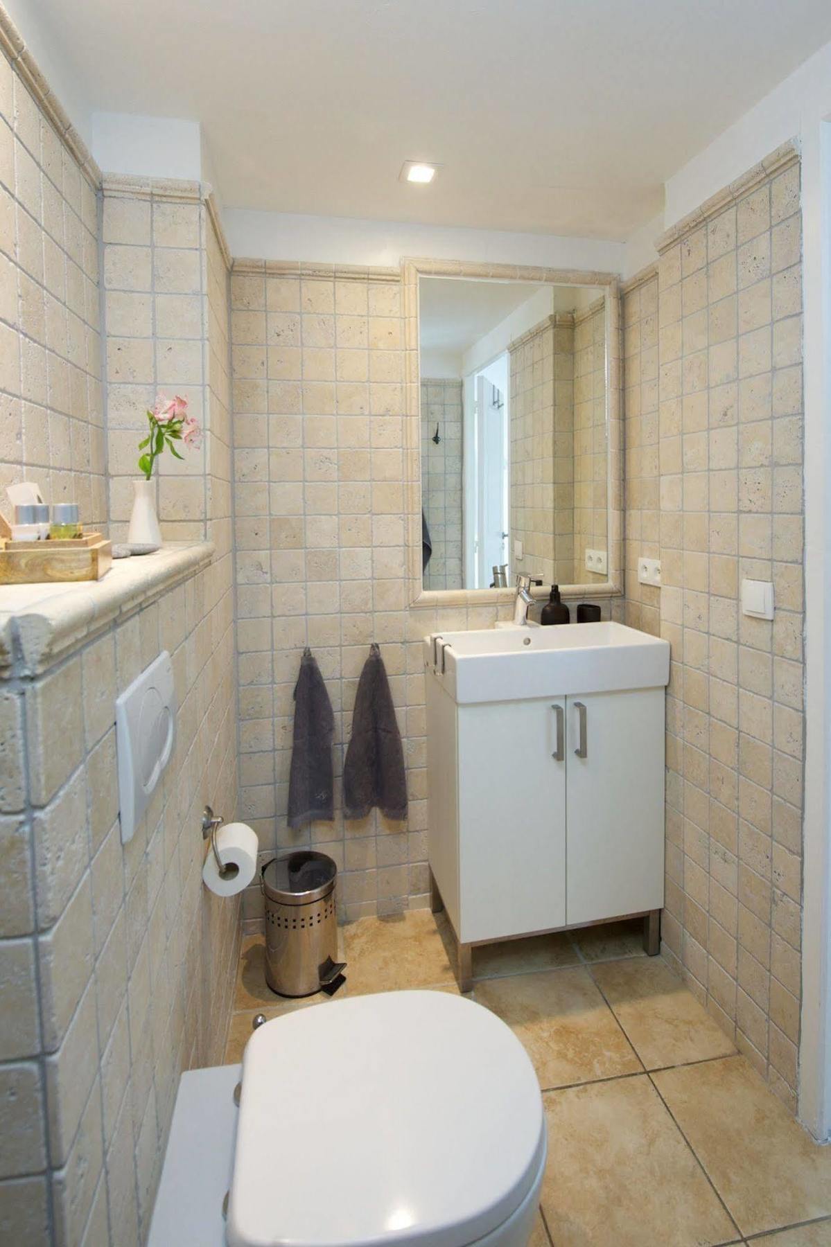Rue Sade Bed & Breakfast อองทีบส์ ภายนอก รูปภาพ
