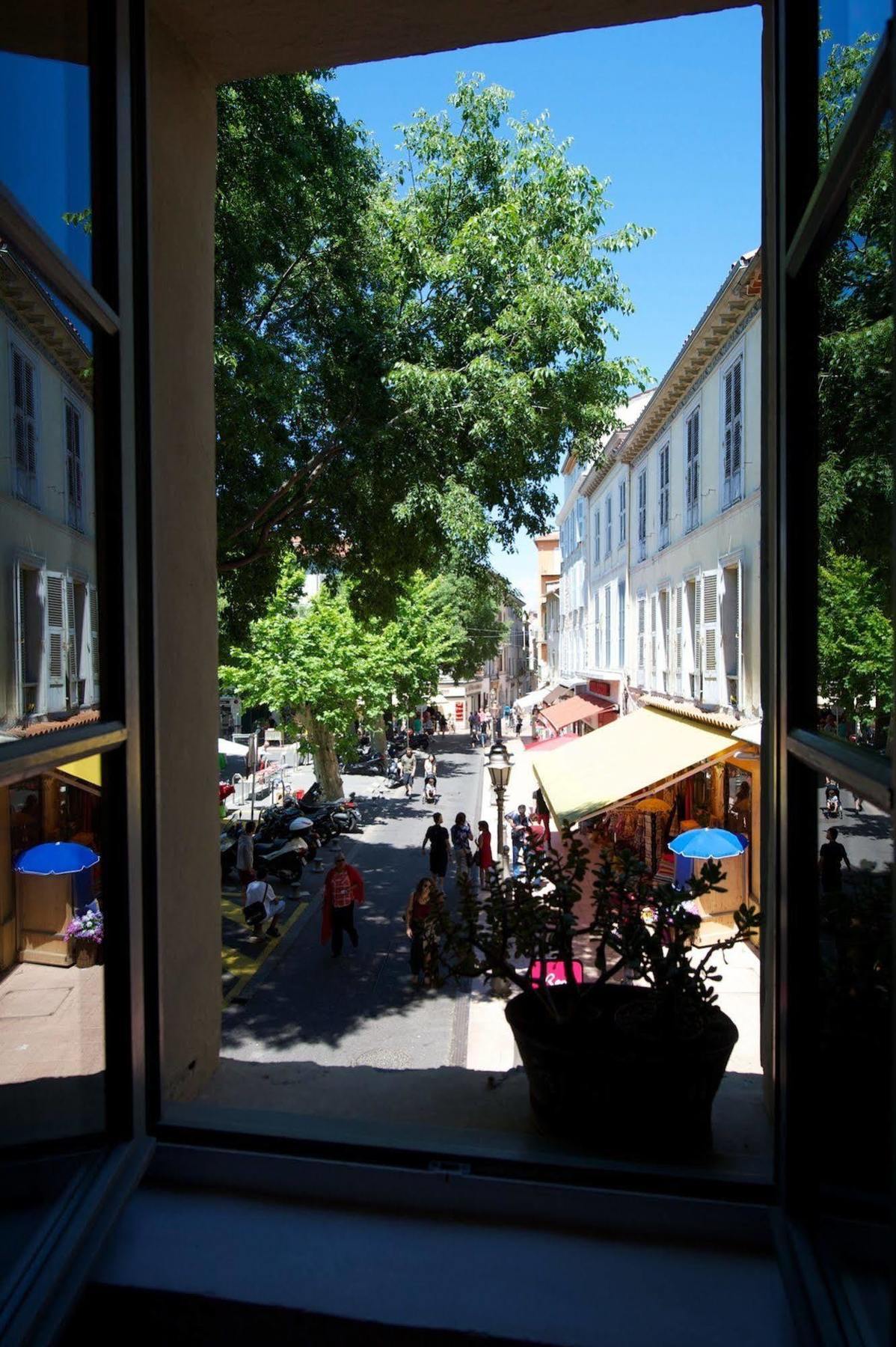 Rue Sade Bed & Breakfast อองทีบส์ ภายนอก รูปภาพ